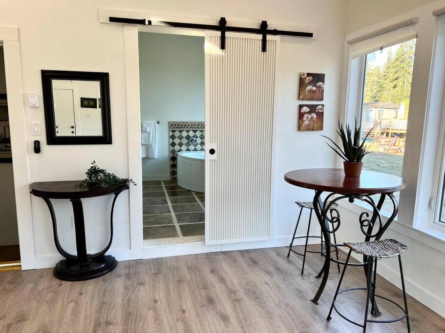 Country Home, Sleeps 6 Pets Friendly Port Alberni Exteriör bild
